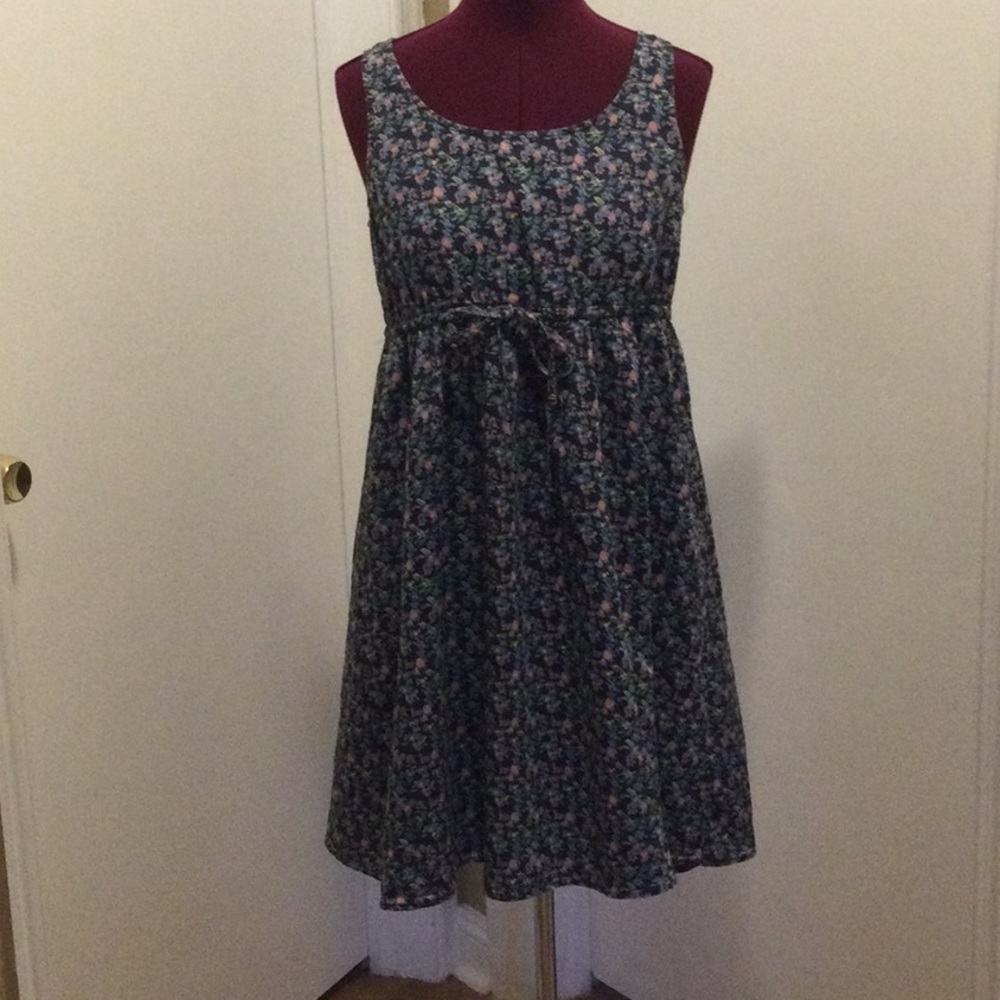 Floral sleeveless dress